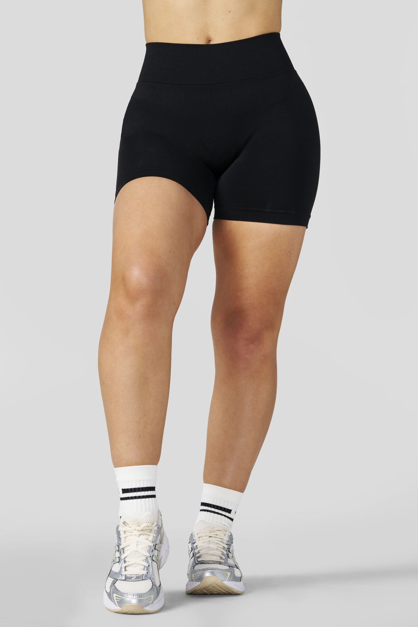 W133 - Curve Seamless Shorts 4.75 - New Colors - Image 11