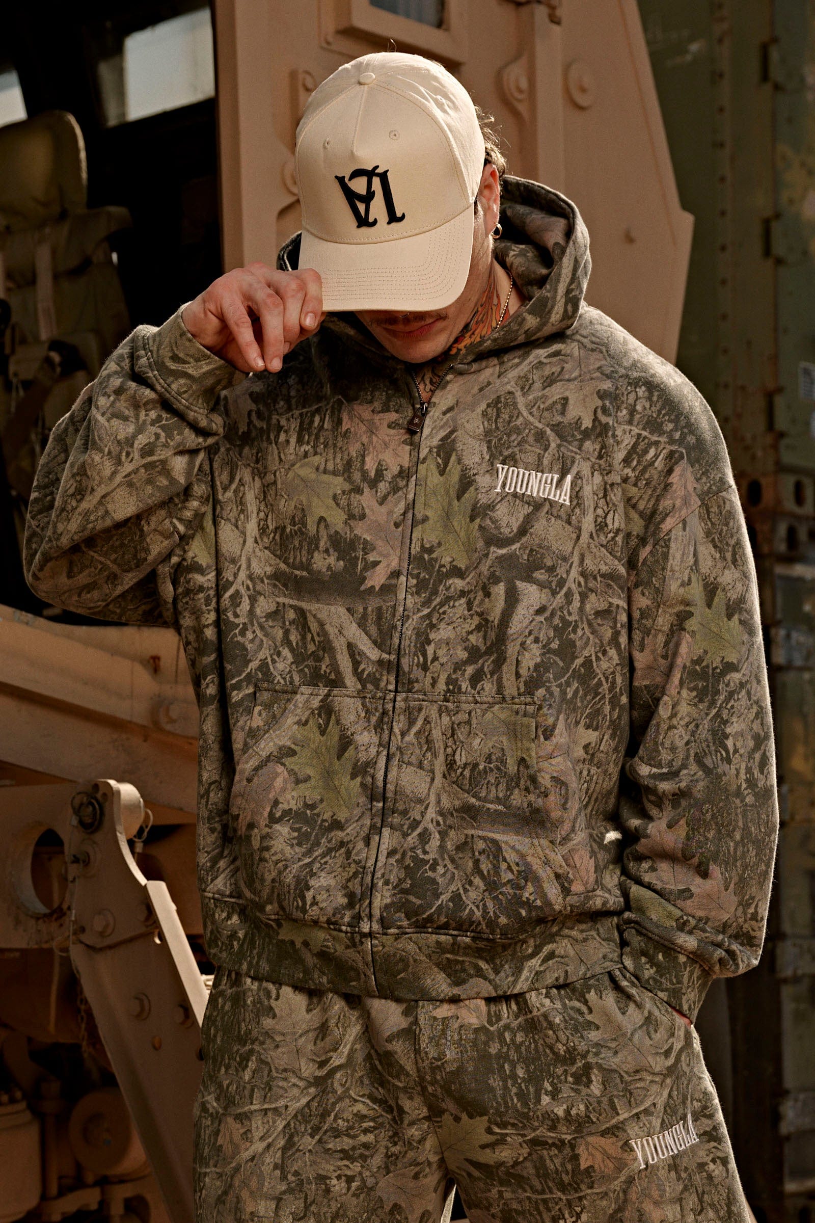 5062 - Heritage Zip-Up Hoodies - Image 2