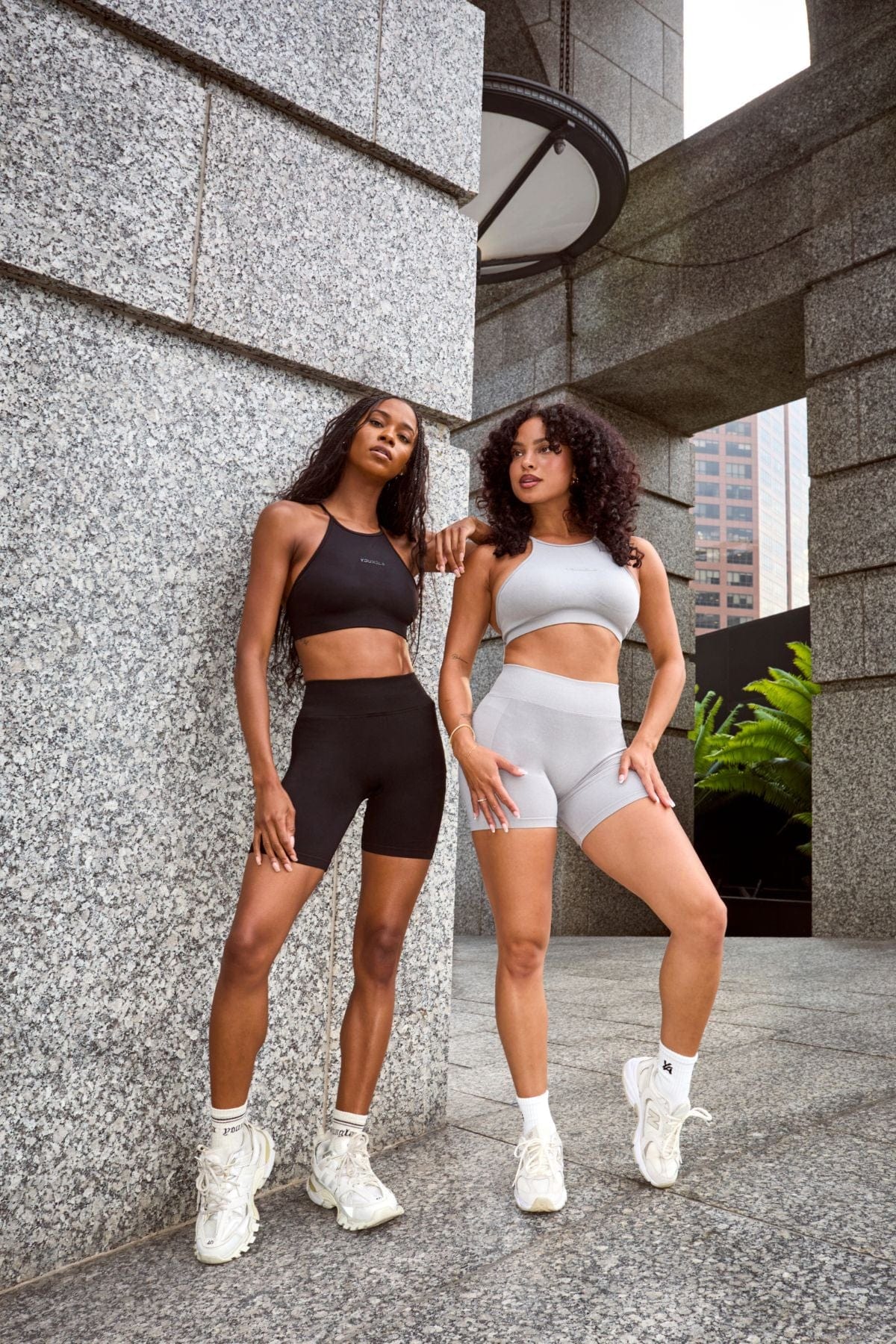 W452 Core Hourglass Bra Tank - Image 2